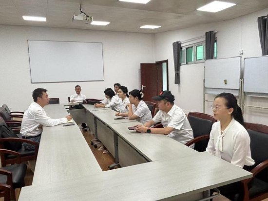 民进青山区工委召开班子